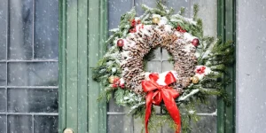 What Are the Benefits of Using Seasonal Wreaths for Every Holiday?